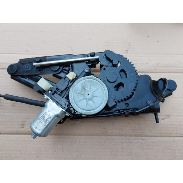 Mazda MX-5 tetőmozgató motor zsanérral,bowdennel,zárral bal NC / Takarófedelet mozgat/