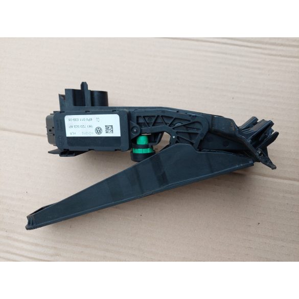 Skoda Octavia II-Superb II VW Passat B7-CC-Jetta gázpedál