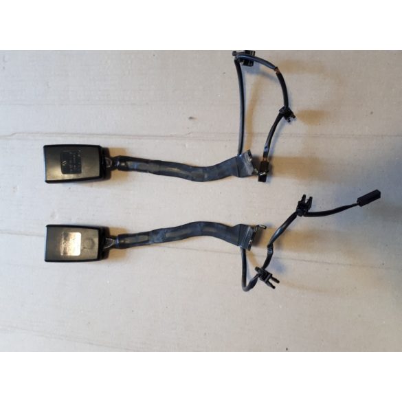 Volkswagen Touran biztonsági öv csat jobb