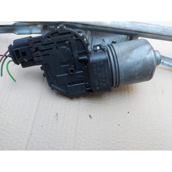 Skoda Superb I-VW Passat B5 ablaktörlő motor első