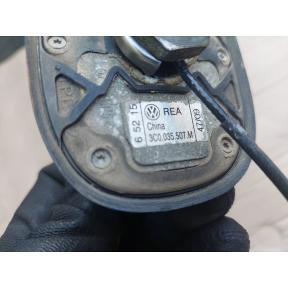 Volkswagen Golf-Jetta-Passat-CC-Touran-Tiguan navigációs antenna