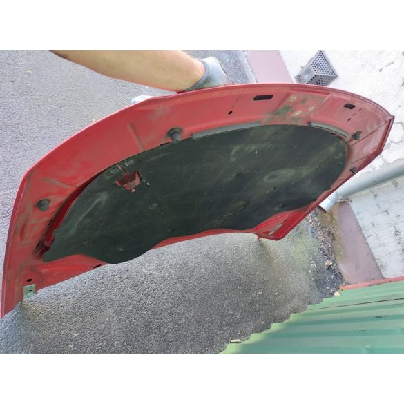 Volkswagen Passat B6 motorháztető