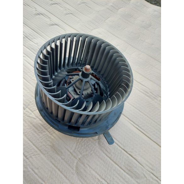 Skoda Octavia II-Superb II VW Passat B6-B7-Golf VI fűtőmotor automata klímához