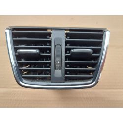 Skoda Octavia III szellőző a könyöklő végébe 