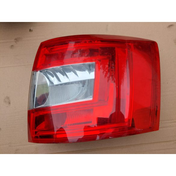 Skoda Octavia III kombi jobb hátsó lámpa