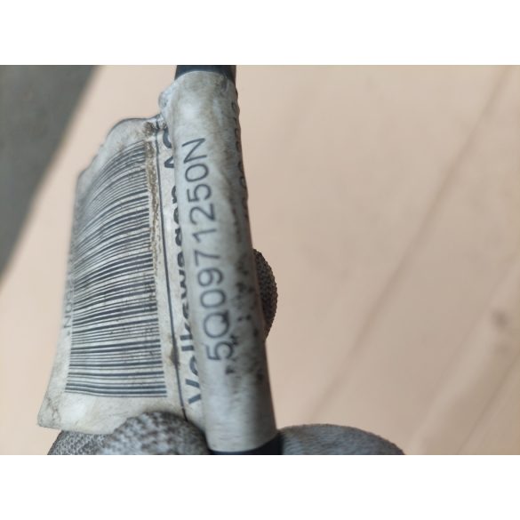 Volkswage Golf VII-Jetta-Touran-Passat B8 negatív kábel