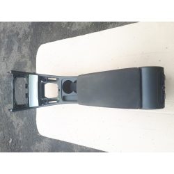 Volkswagen Passat B7 könyöklő