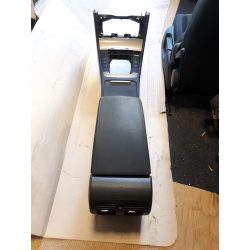 Volkswagen Passat B7 könyöklő /kartámasz/