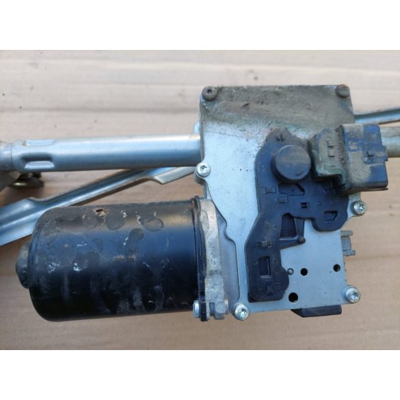Citroen C4 II ablaktörlő motor első