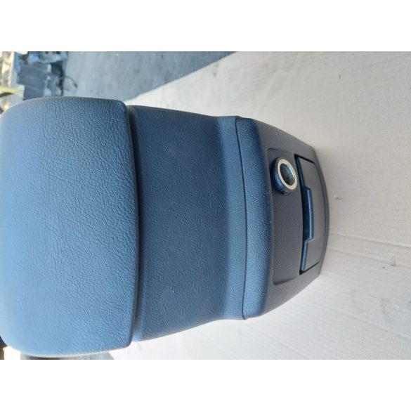 Ford Mondeo MK4 könyöklő